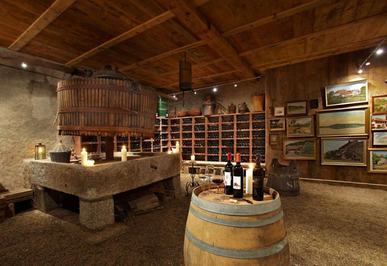 Romantik Hotel De L'Ours Sugiez Kültér fotó